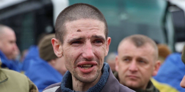 Перед Великоднем з полону повернули 182 українців: більшість – захисники Маріуполя