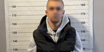 очолив банду