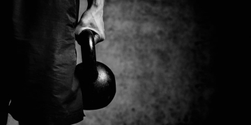 напад на працівника поліції