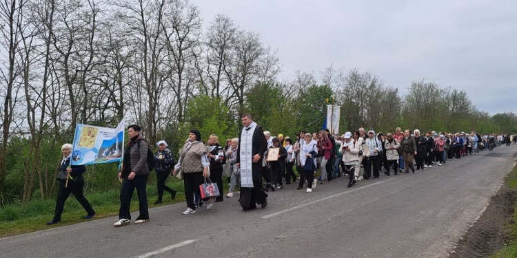 Сила материнського слова: у Зарваниці відбулася ХІХ піша проща спільноти «Матері в молитві»