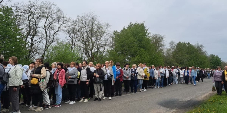 Сила материнського слова: у Зарваниці відбулася ХІХ піша проща спільноти «Матері в молитві»