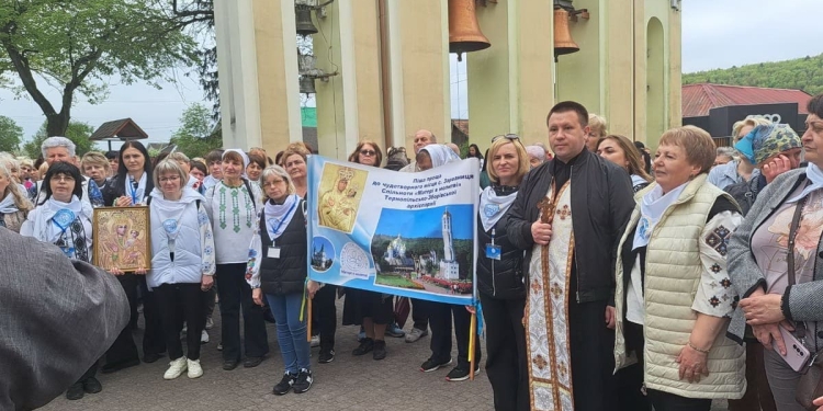 Сила материнського слова: у Зарваниці відбулася ХІХ піша проща спільноти «Матері в молитві»