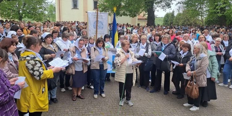 Сила материнського слова: у Зарваниці відбулася ХІХ піша проща спільноти «Матері в молитві»
