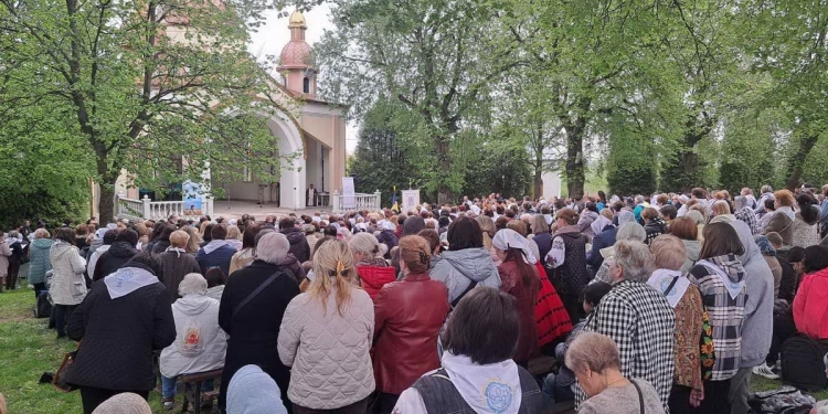 Сила материнського слова: у Зарваниці відбулася ХІХ піша проща спільноти «Матері в молитві»