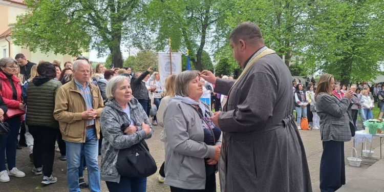 Сила материнського слова: у Зарваниці відбулася ХІХ піша проща спільноти «Матері в молитві»