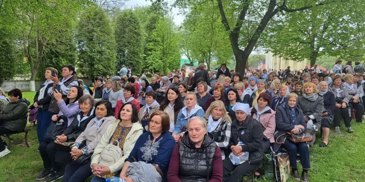 Сила материнського слова: у Зарваниці відбулася ХІХ піша проща спільноти «Матері в молитві»