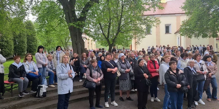 Сила материнського слова: у Зарваниці відбулася ХІХ піша проща спільноти «Матері в молитві»