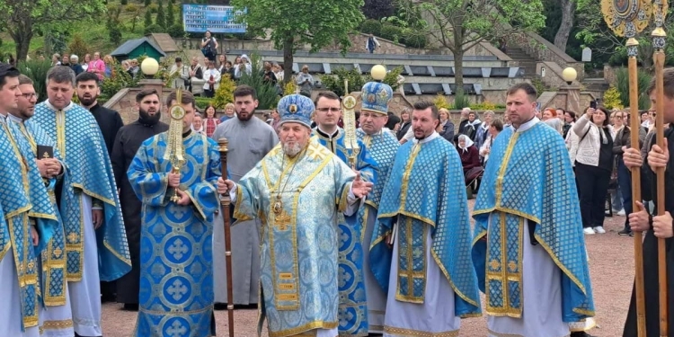 Сила материнського слова: у Зарваниці відбулася ХІХ піша проща спільноти «Матері в молитві»