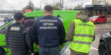 На Тернопільщині викрили схему незаконного переправлення за кордон за 10 тисяч доларів