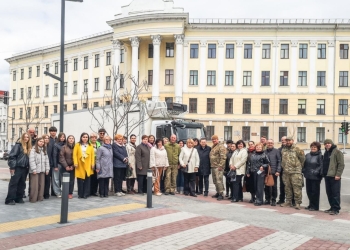 передано спеціалізований автомобіль-рефрижератор