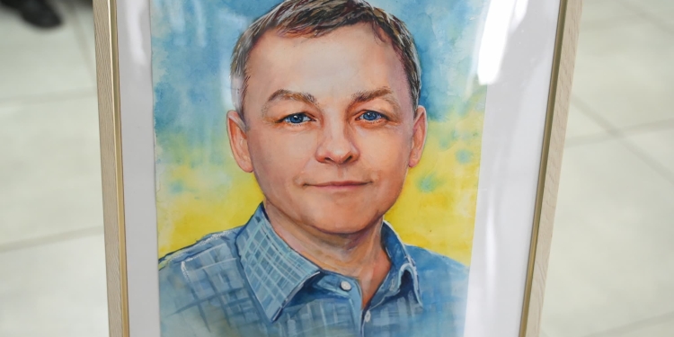 Мистецтво, що стало вічністю: у Ланівцях погасили марку на честь полеглого воїна та художника Олега Яцули