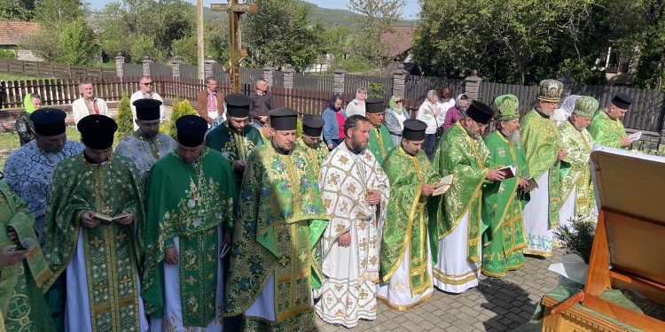 24 роки у лику святих: на Кременеччині відбулося величне архієрейське богослужіння