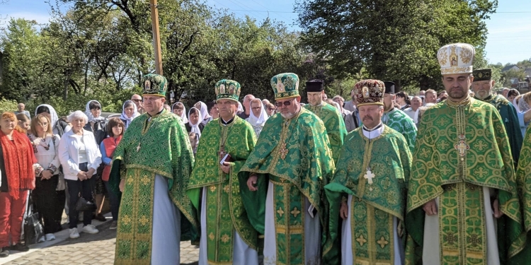24 роки у лику святих: на Кременеччині відбулося величне архієрейське богослужіння