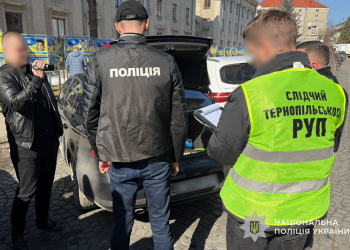 судитимуть юристку