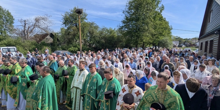 24 роки у лику святих: на Кременеччині відбулося величне архієрейське богослужіння