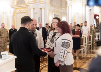 батькам полеглого військовослужбовця Віталія Сидорука