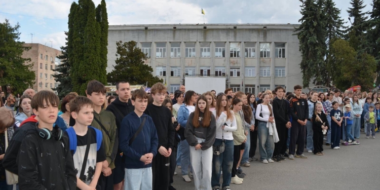 Збаражчина зустріла звільнених з полону Героїв (Фото)