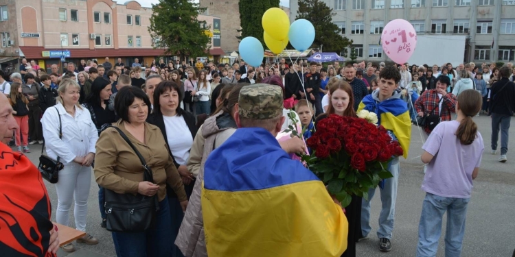 Збаражчина зустріла звільнених з полону Героїв (Фото)