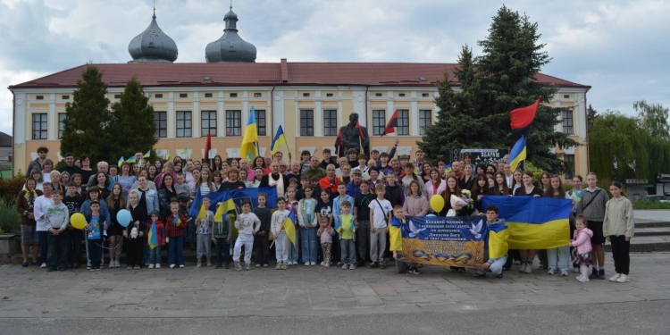 Збаражчина зустріла звільнених з полону Героїв (Фото)