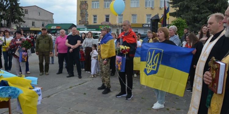 Збаражчина зустріла звільнених з полону Героїв (Фото)