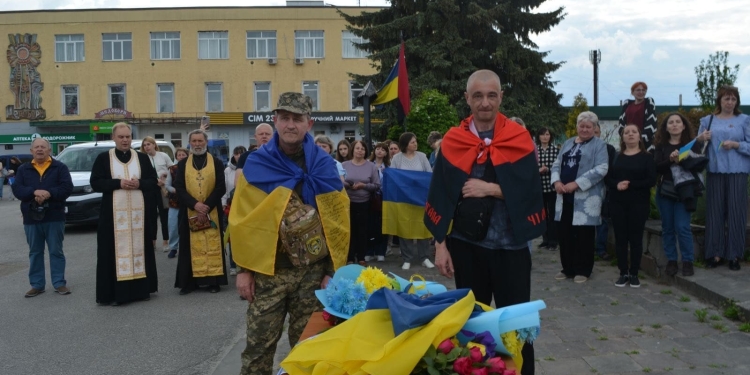 повернулися двоє військовослужбовців