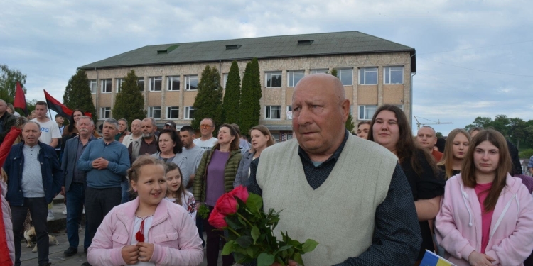 Збаражчина зустріла звільнених з полону Героїв (Фото)