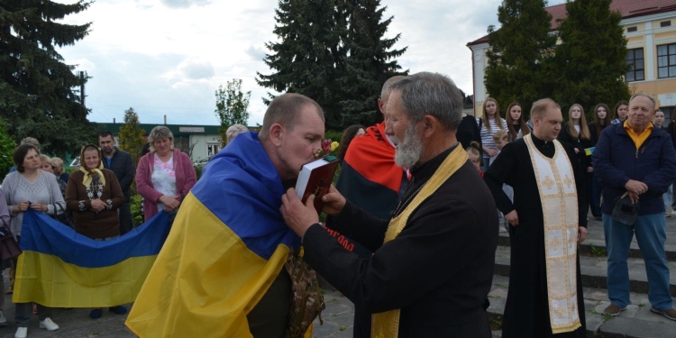 Збаражчина зустріла звільнених з полону Героїв (Фото)