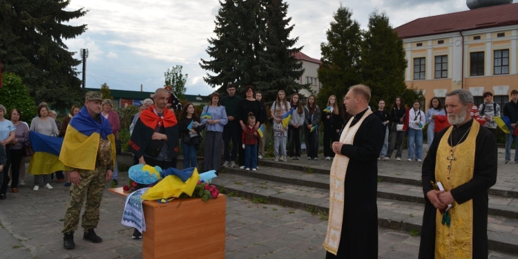 Збаражчина зустріла звільнених з полону Героїв (Фото)