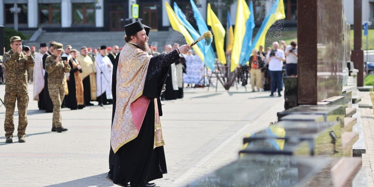 У Тернополі урочисто відзначили День Героїв та нагородили захисників