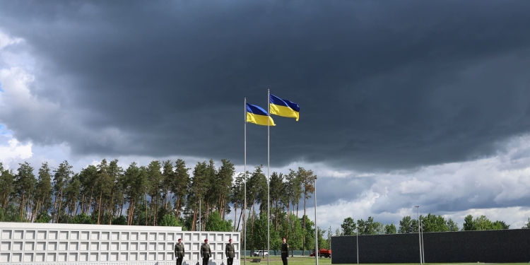Останні почесті Героям: на Військовому меморіальному кладовищі поховали 16 невідомих захисників