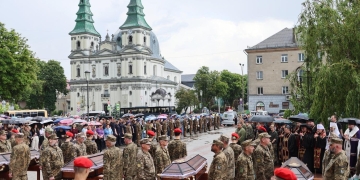 вшанування невідомих захисників
