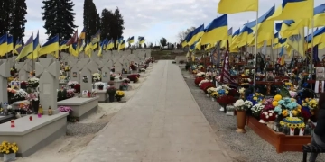 індивідуальні намогильні споруди