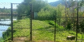 скандал через обмеження доступу до водойми