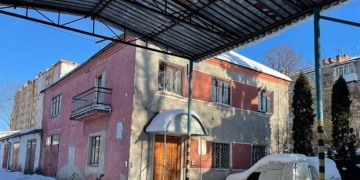 АТ «Укрпошта» продав комплекс занедбаних складів
