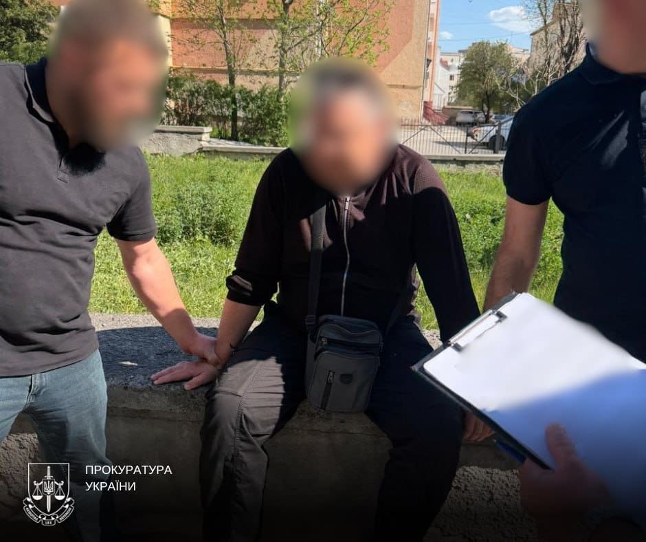 Корупція на ВЛК: на Тернопільщині затримали підполковника, який продавав переведення з фронту в тил