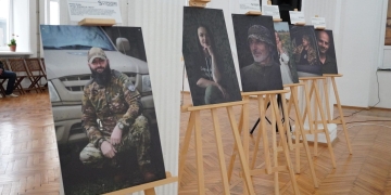 У Тернополі відкрили фотовиставку “SVIDOMI” до Дня Героїв