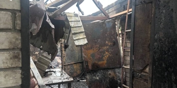 приліт в будинок
