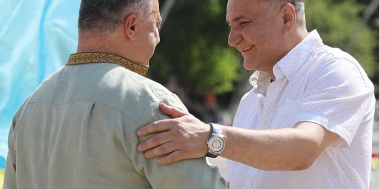 державні звання та нагороди