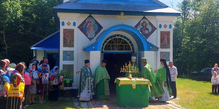 Служба, що буває двічі на рік: у стародавньому храмі на Даниловій горі провели святкове богослужіння