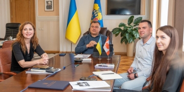 розширення міжнародних контактів