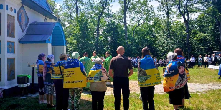Служба, що буває двічі на рік: у стародавньому храмі на Даниловій горі провели святкове богослужіння