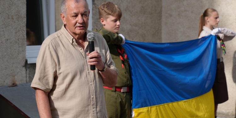 У Тернополі відкрили меморіальну дошку пластуну та історику Андрію Буді
