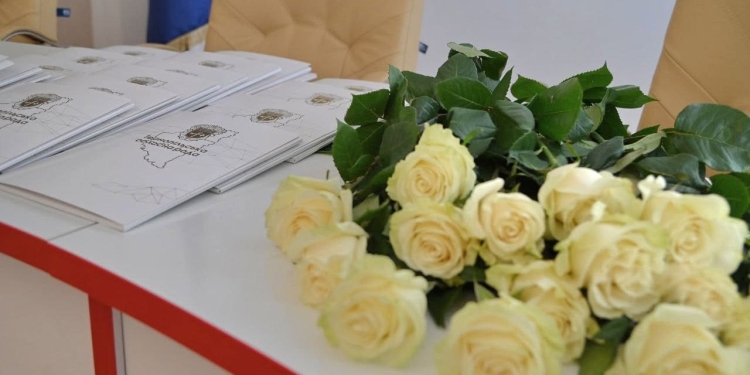 Голова Тернопільської облради Богдан Бутковський нагородив провідних медійників краю