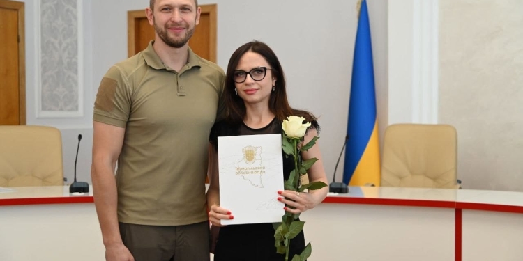 Голова Тернопільської облради Богдан Бутковський нагородив провідних медійників краю