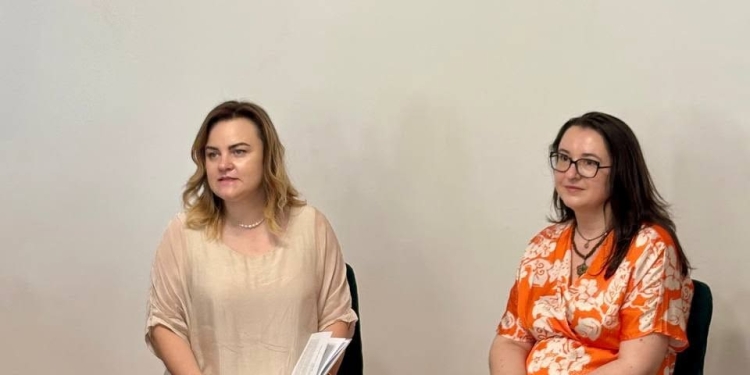 Новітні Ярославни: у Тернополі презентували книгу Надії Сеньовської про психологічне виживання дружин військових