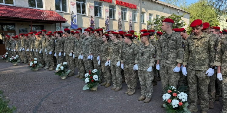 У Збаразькому замку відбувся випуск курсантів військового коледжу