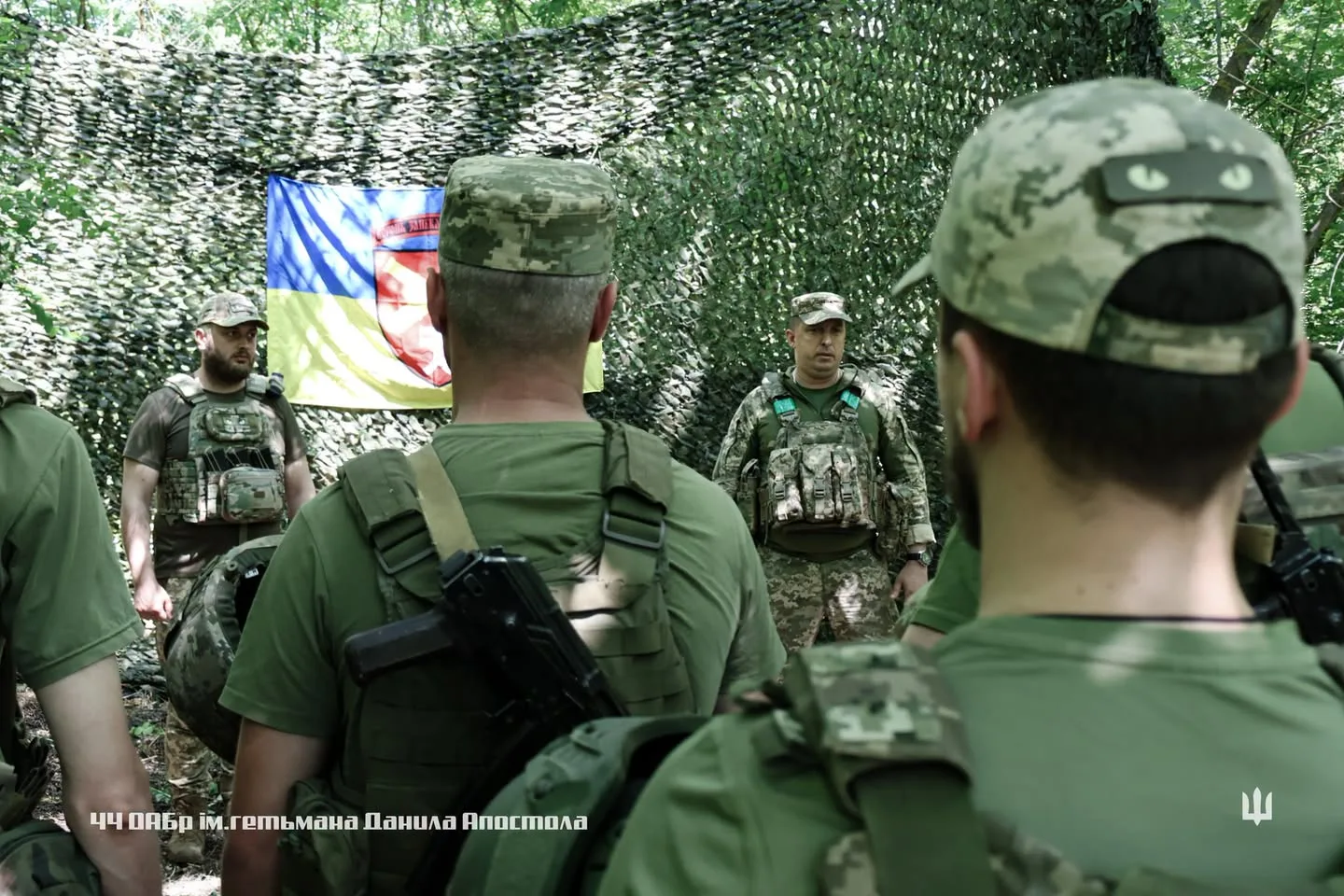 У 44-й артилерійській бригаді нагородили військових операторів дронів