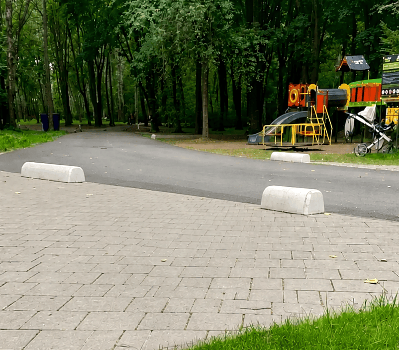 У парках Тернополя офіційно заборонили рух транспорту